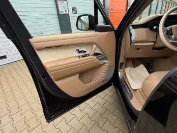 Land Rover Range Rover SV P615 MY26