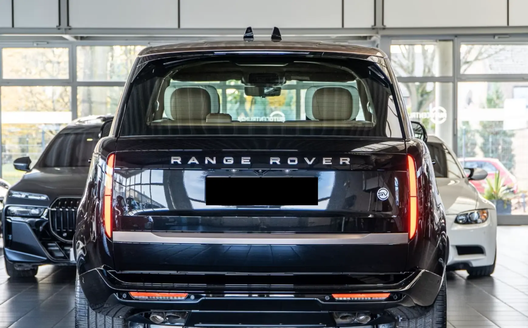 Land Rover Range Rover SV P615 Masaj Divertisment Pano