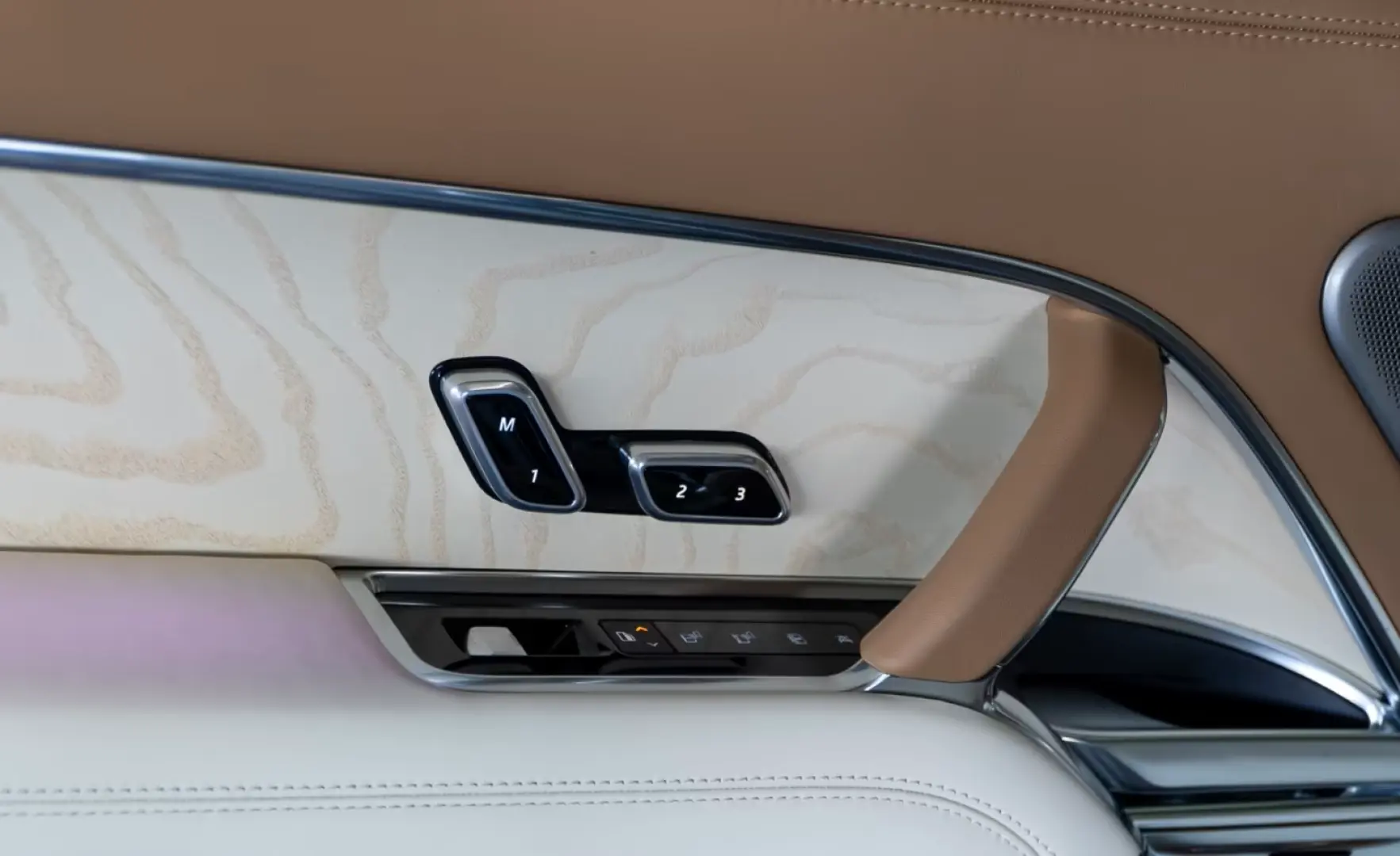 Land Rover Range Rover SV P615 Masaj Divertisment Pano