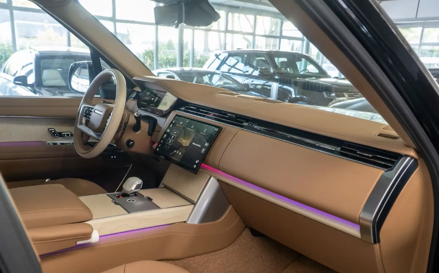 Land Rover Range Rover SV P615 Masaj Divertisment Pano