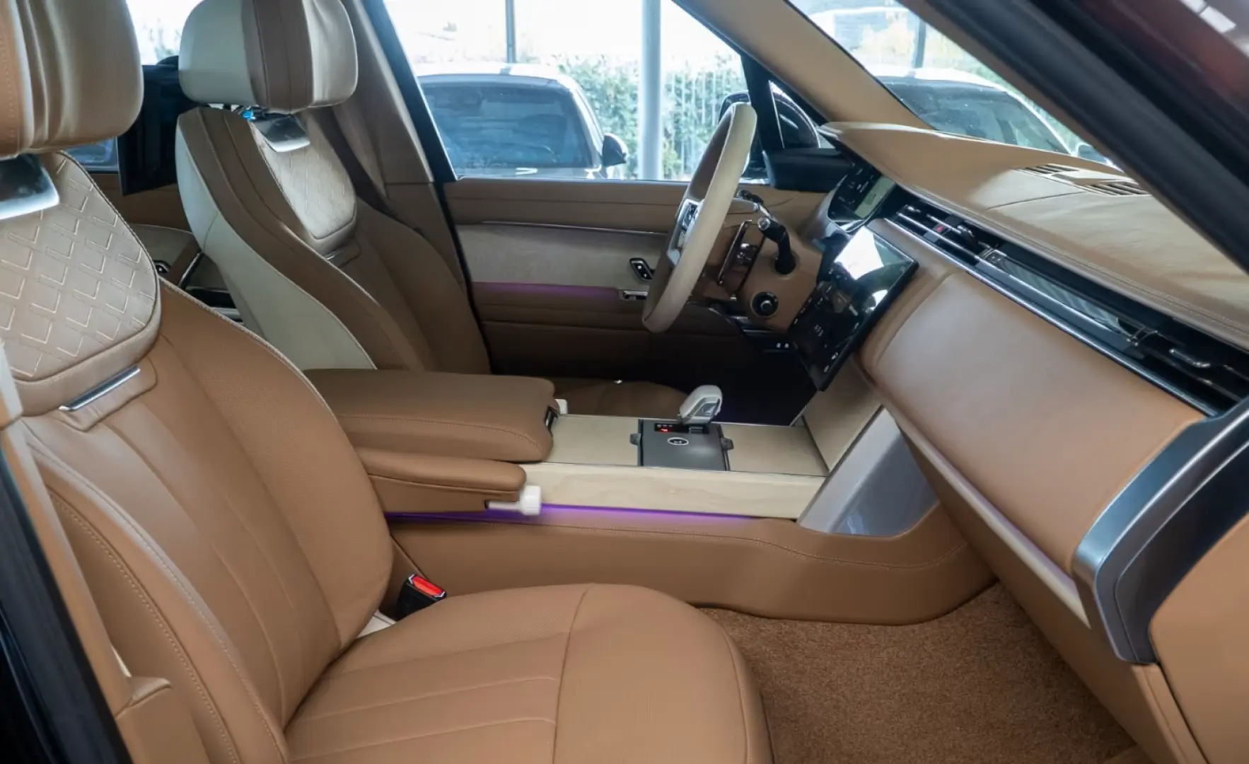 Land Rover Range Rover SV P615 Masaj Divertisment Pano