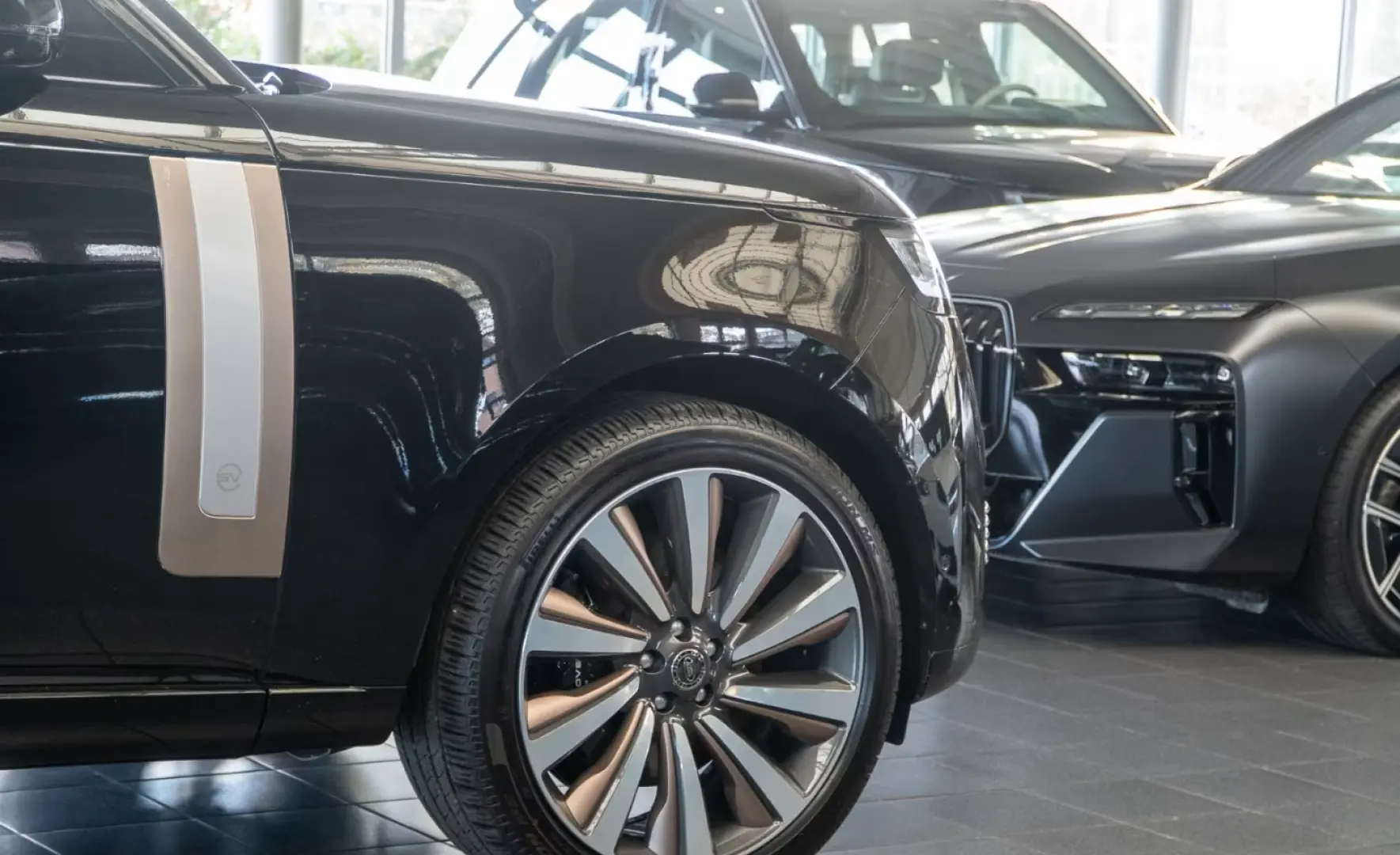 Land Rover Range Rover SV P615 Masaj Divertisment Pano