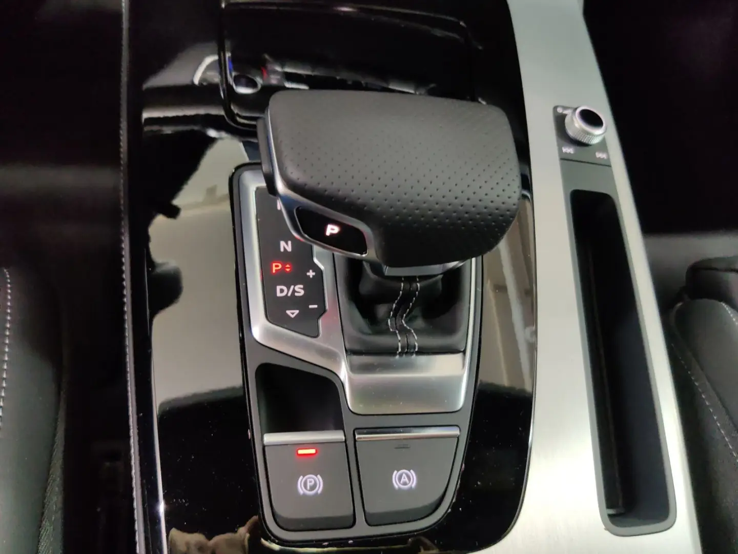 Q5 Sportback S line 45 TFSI AHK Luft Matrix HuD