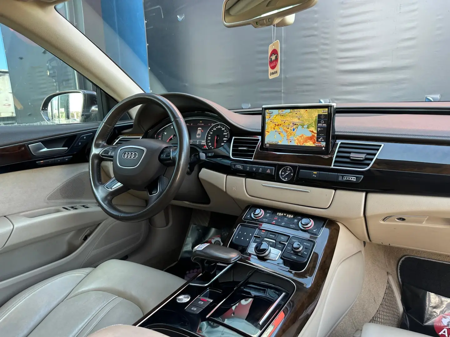 Audi A8