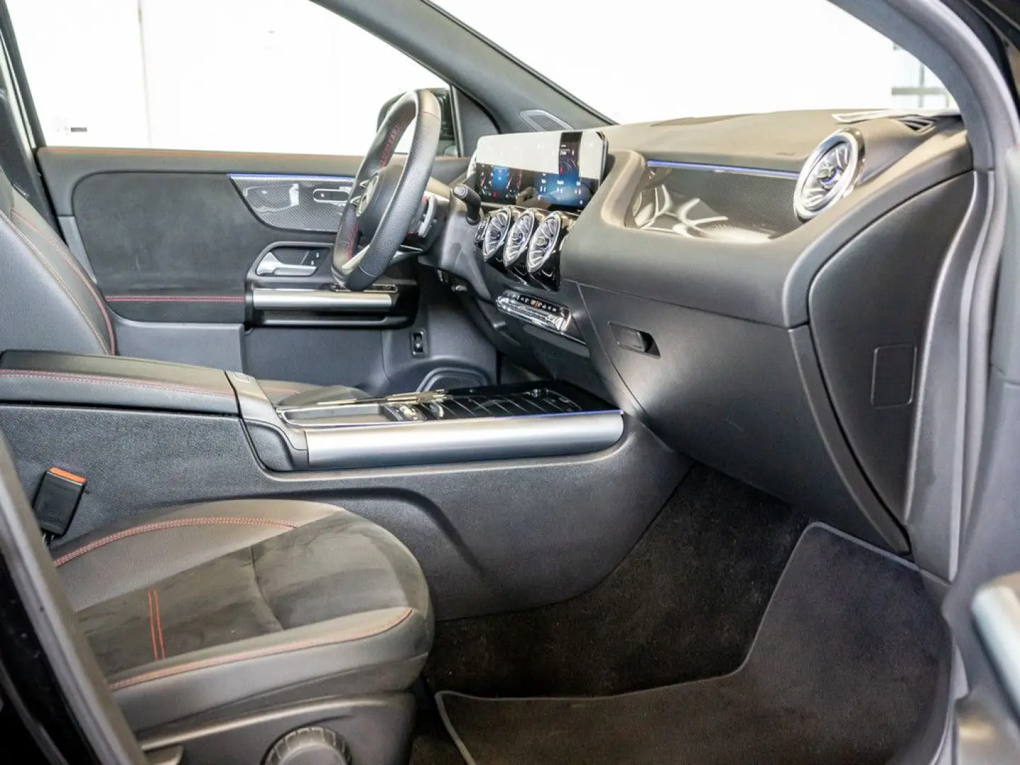 GLA 200 AMG Sport Advanced  AHK Distr. LED Navi