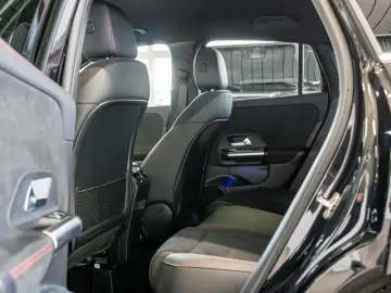 GLA 200 AMG Sport Advanced  AHK Distr. LED Navi