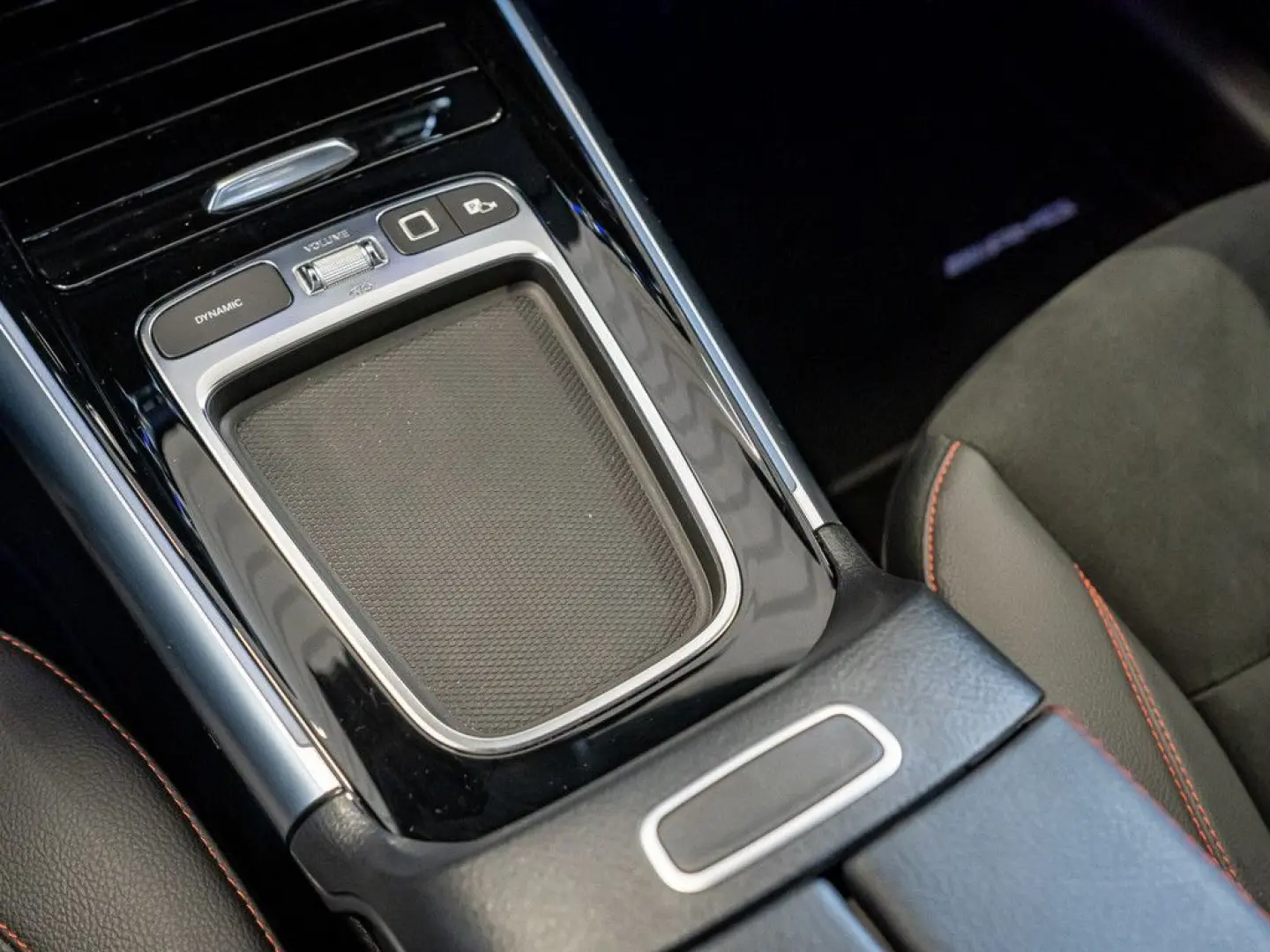 GLA 200 AMG Sport Advanced  AHK Distr. LED Navi