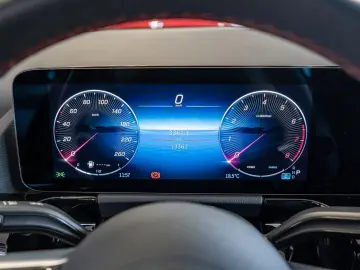 GLA 200 AMG Sport Advanced  AHK Distr. LED Navi