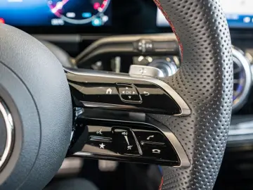 GLA 200 AMG Sport Advanced  AHK Distr. LED Navi