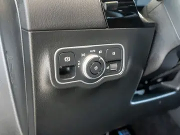 GLA 200 AMG Sport Advanced  AHK Distr. LED Navi