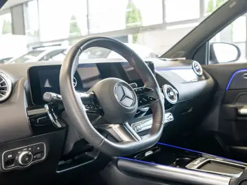 GLA 200 AMG Sport Advanced  AHK Distr. LED Navi