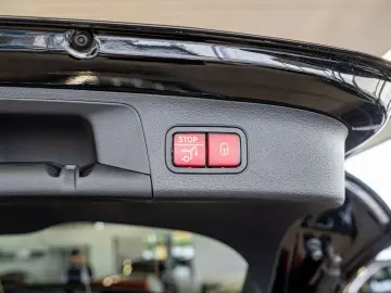 GLA 200 AMG Sport Advanced  AHK Distr. LED Navi