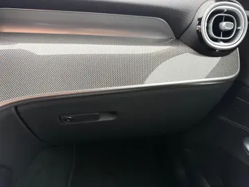 GLC 300 e 4M AHK DIGITALLIGHT KEYLESS MEMORY