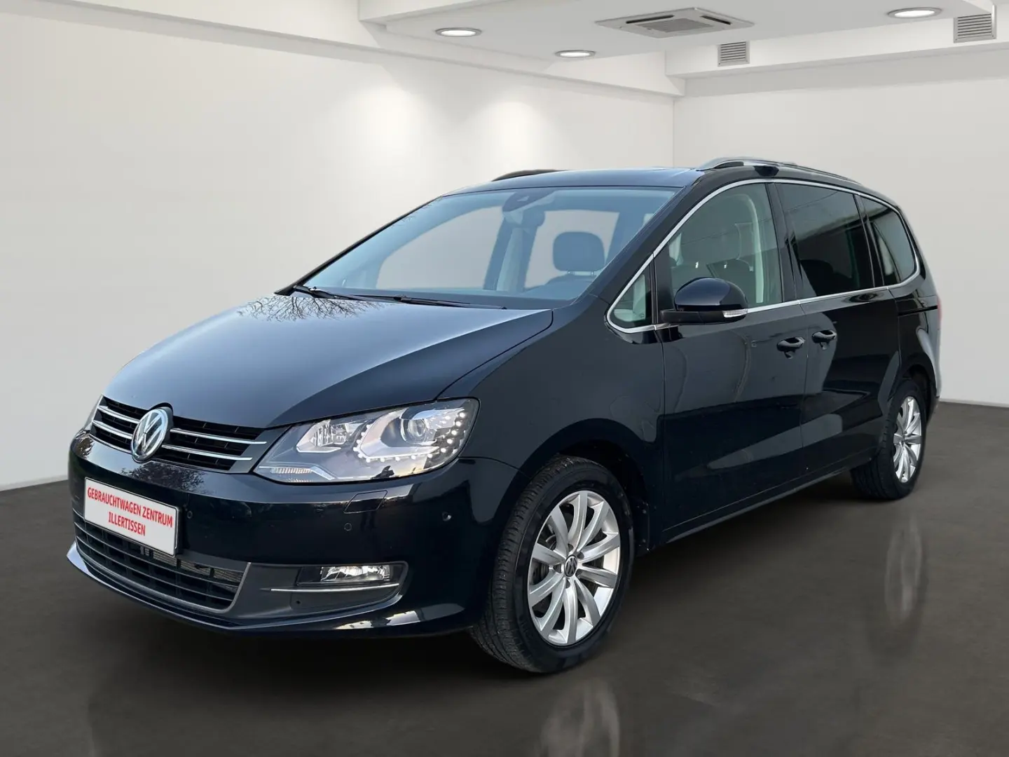 Sharan 2.0 TDI Highline  PANO KAMERA NAVI SITZH