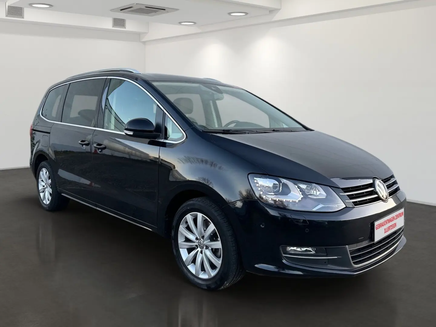 Sharan 2.0 TDI Highline  PANO KAMERA NAVI SITZH