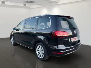 Sharan 2.0 TDI Highline  PANO KAMERA NAVI SITZH