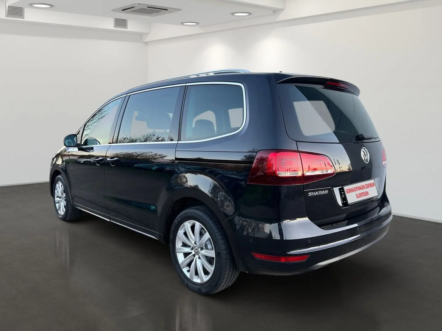 Sharan 2.0 TDI Highline  PANO KAMERA NAVI SITZH