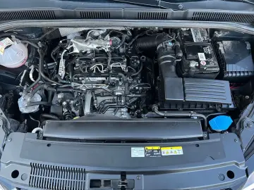 Sharan 2.0 TDI Highline  PANO KAMERA NAVI SITZH