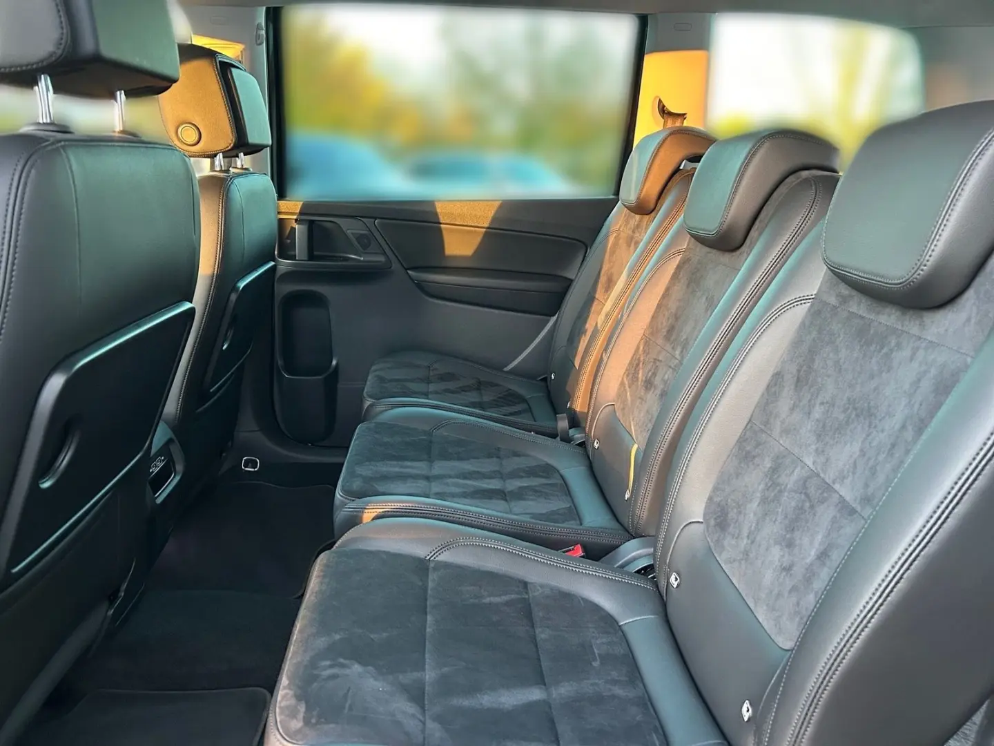 Sharan 2.0 TDI Highline  PANO KAMERA NAVI SITZH