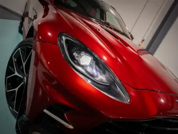 Aston Martin DBX707   4.0 V8 Twin Turbo   707 CP   Carbon