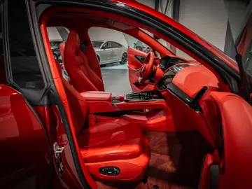 Aston Martin DBX707   4.0 V8 Twin Turbo   707 CP   Carbon