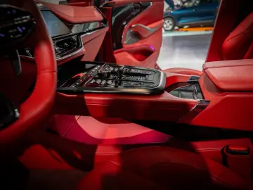 Aston Martin DBX707   4.0 V8 Twin Turbo   707 CP   Carbon