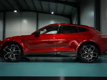 Aston Martin DBX707   4.0 V8 Twin Turbo   707 CP   Carbon