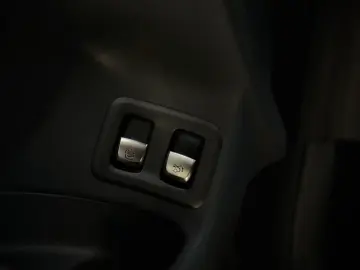 Mercedes-Benz GLC 200 4Matic AMG-LINE NIGHT WIDESCREEN