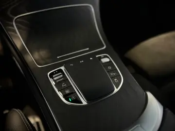 Mercedes-Benz GLC 200 4Matic AMG-LINE NIGHT WIDESCREEN