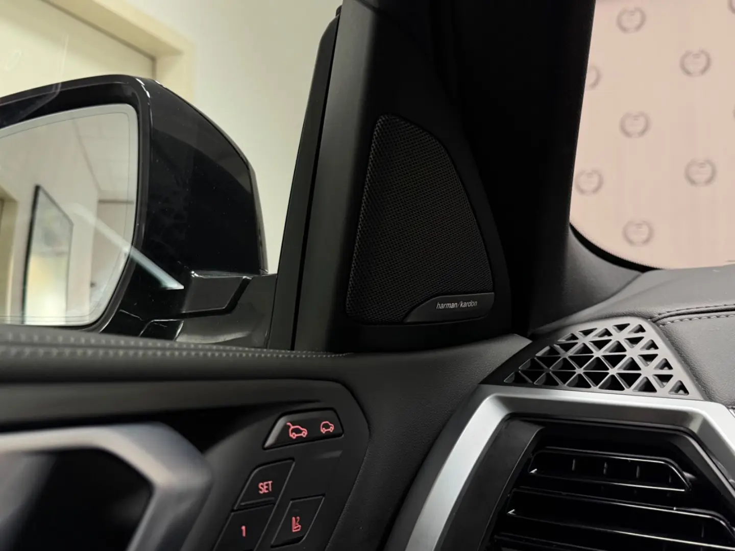 X6 30d M-SPORT LASER CARBON ICONIC H&K HUD 360