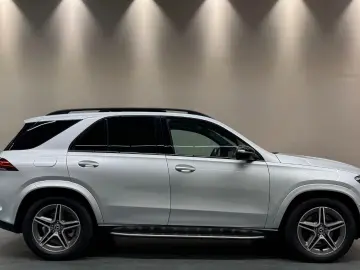 GLE400 d 4M  AMG LINE NIGHT PANO AHK STANDHZ