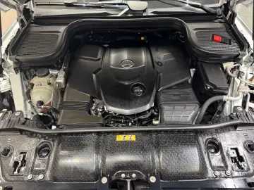 GLE400 d 4M  AMG LINE NIGHT PANO AHK STANDHZ