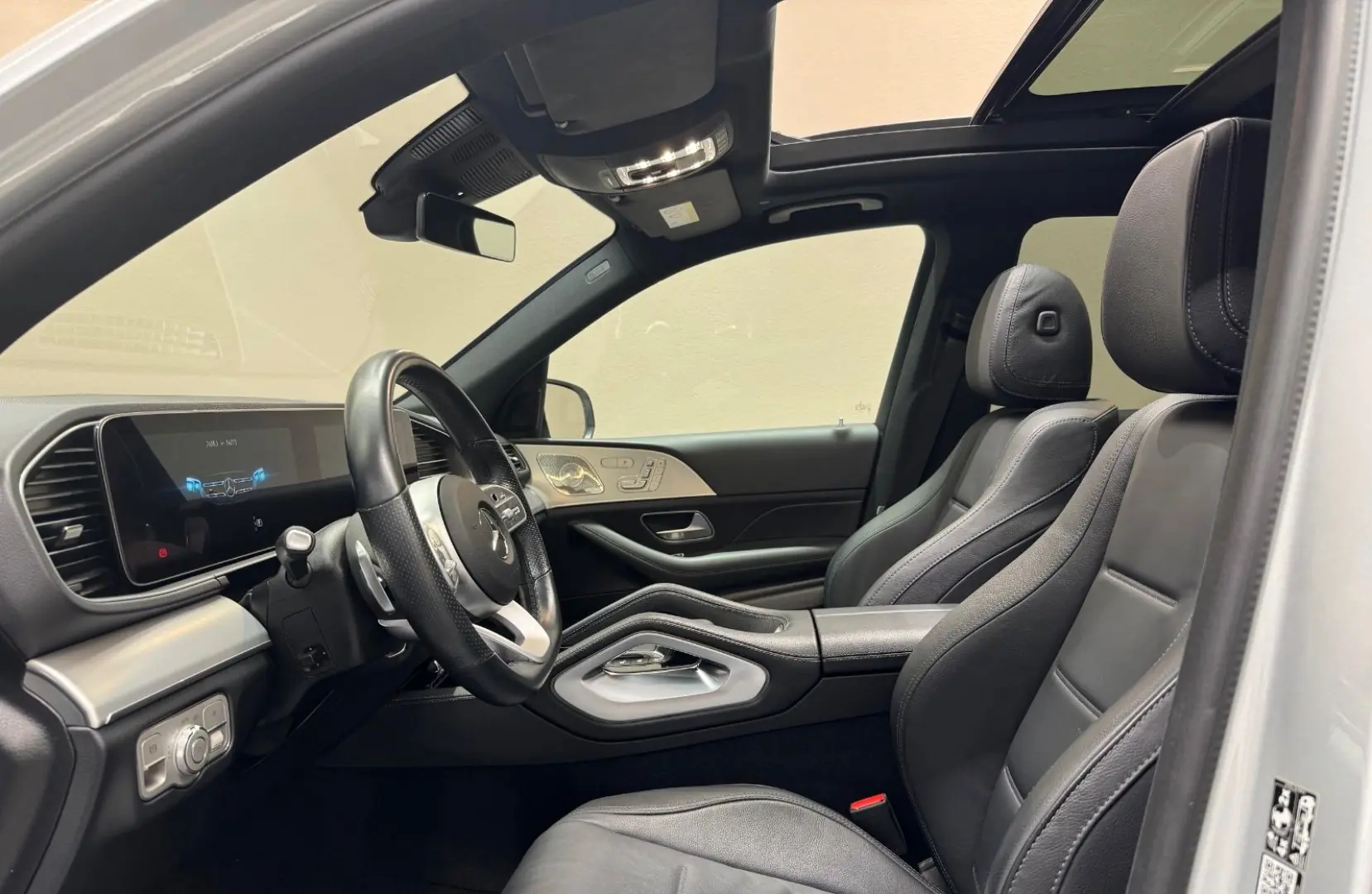 GLE400 d 4M  AMG LINE NIGHT PANO AHK STANDHZ