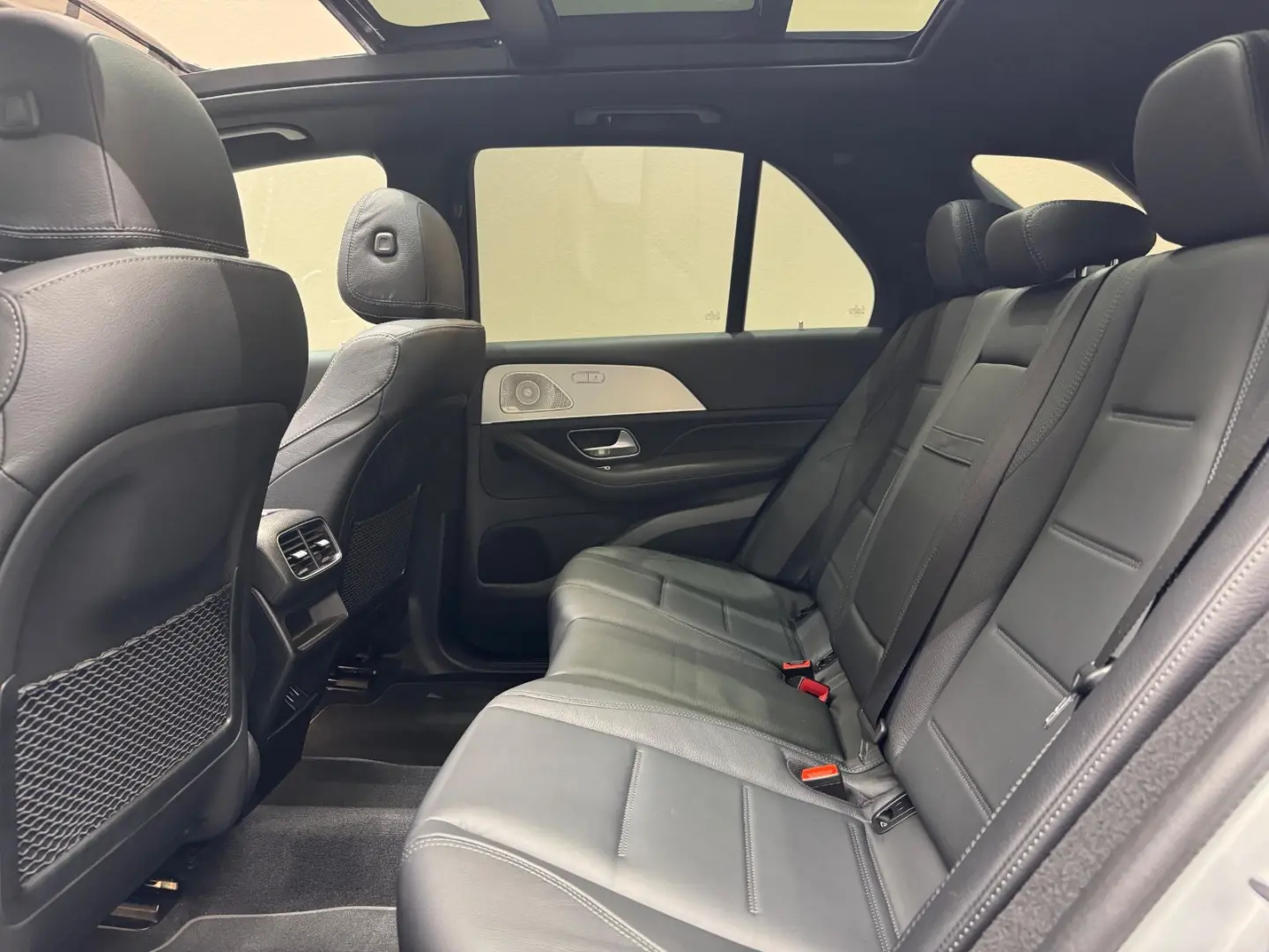 GLE400 d 4M  AMG LINE NIGHT PANO AHK STANDHZ