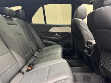 GLE400 d 4M  AMG LINE NIGHT PANO AHK STANDHZ