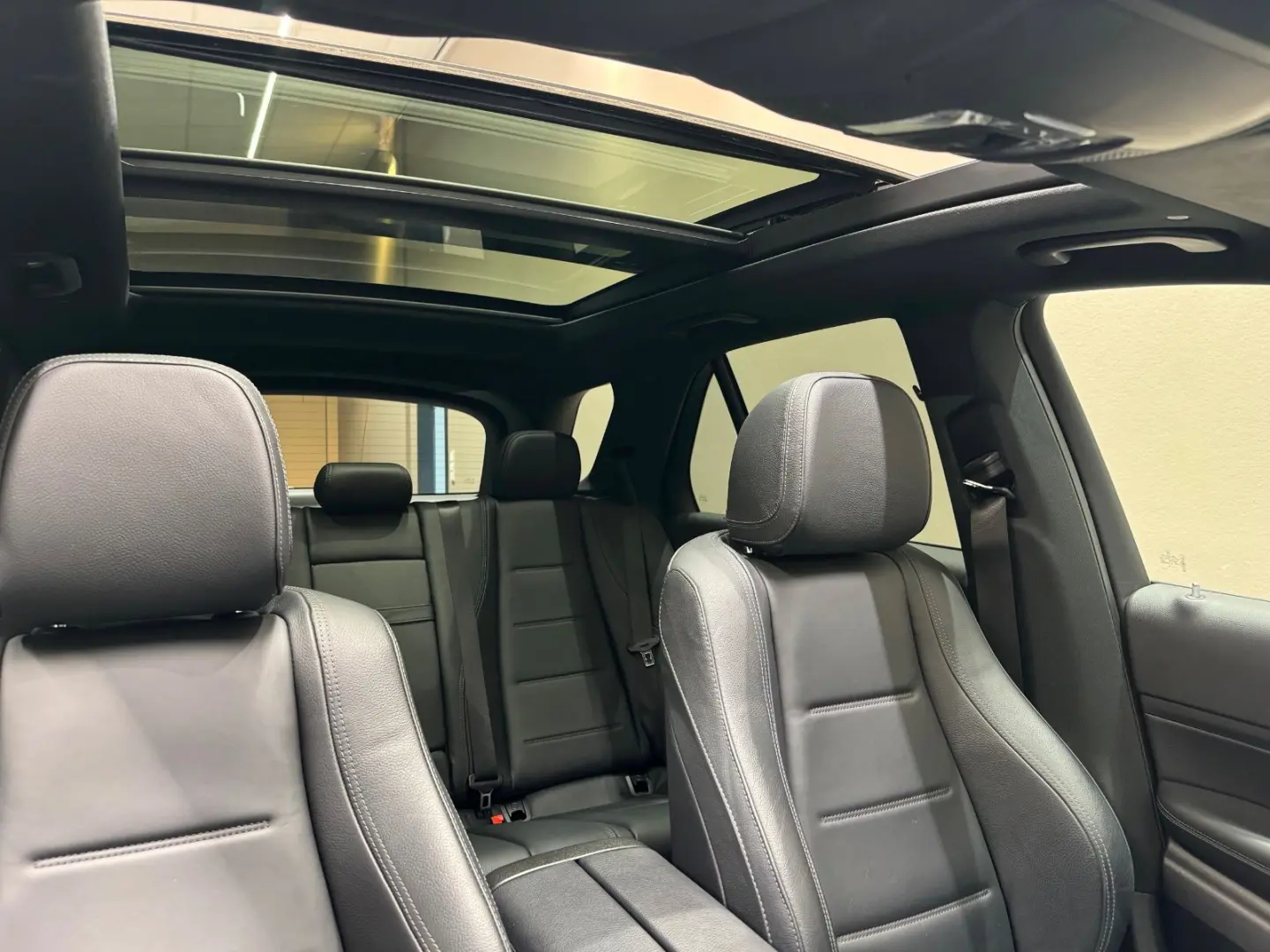 GLE400 d 4M  AMG LINE NIGHT PANO AHK STANDHZ