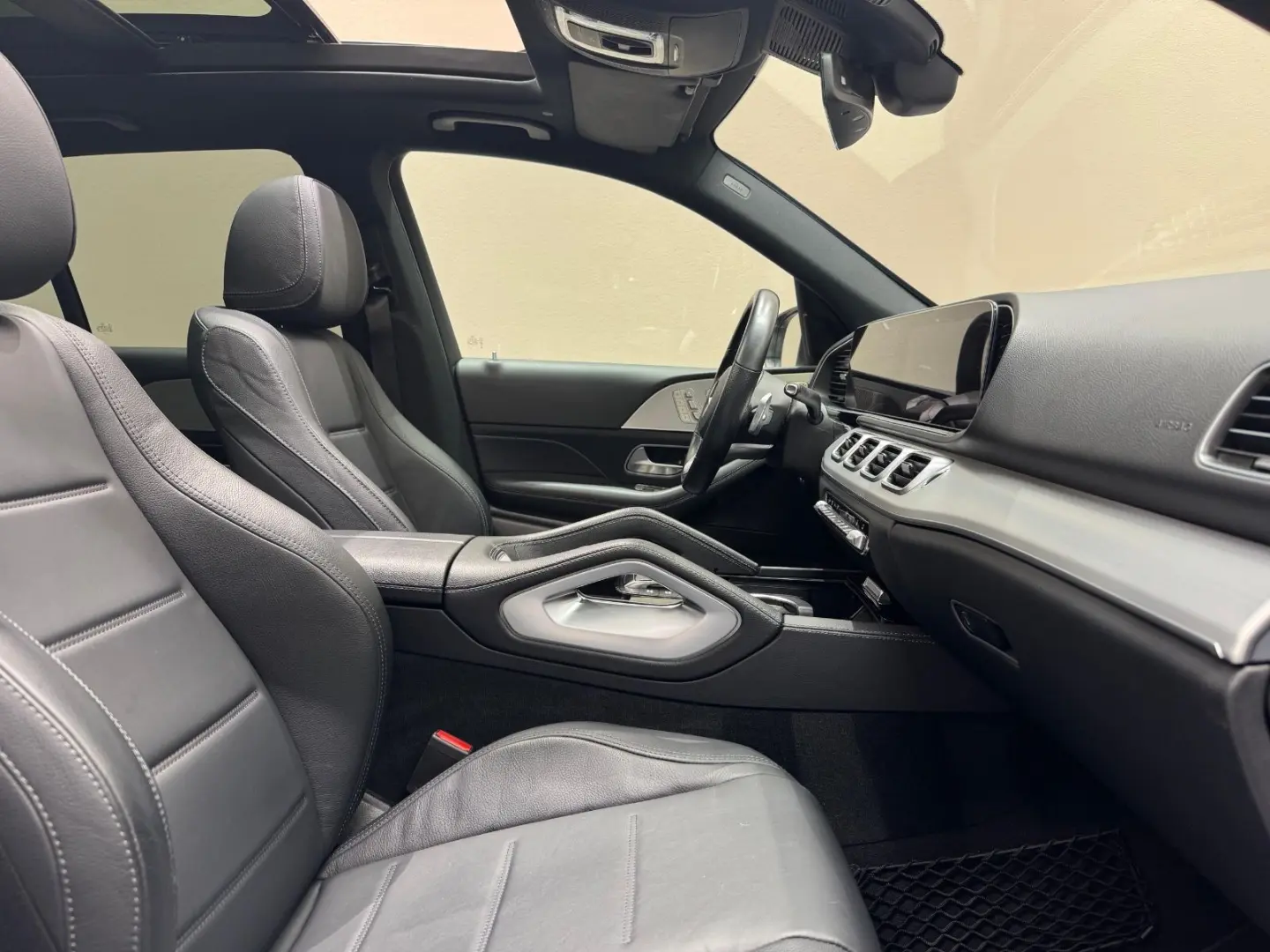 GLE400 d 4M  AMG LINE NIGHT PANO AHK STANDHZ