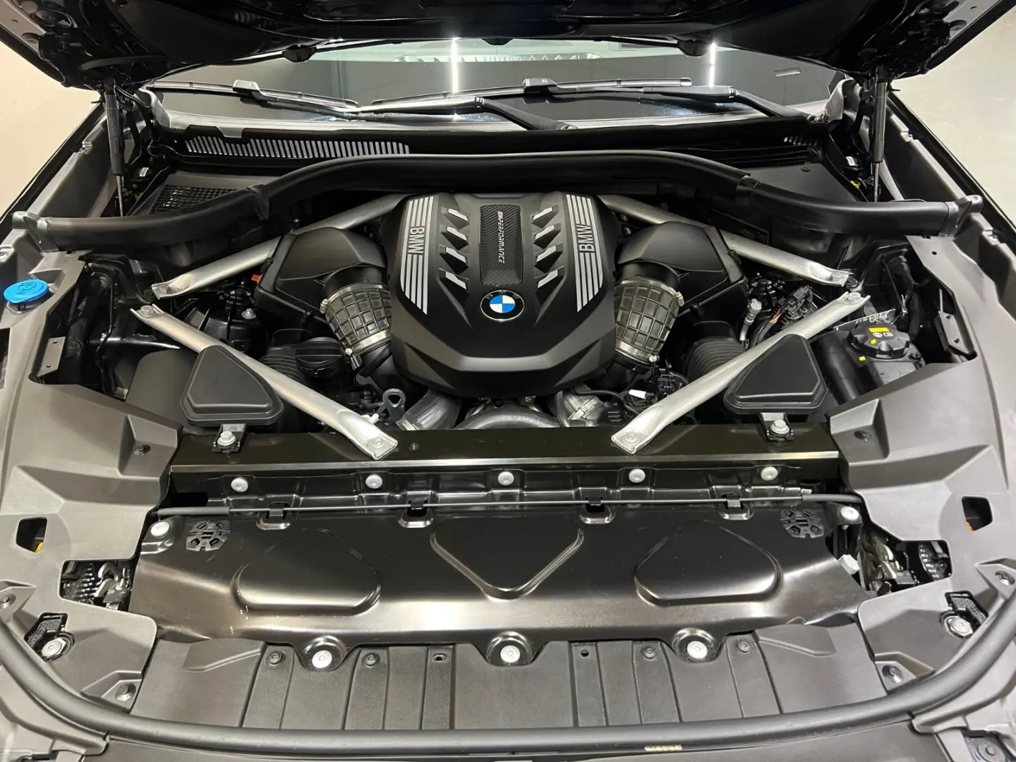 X6 M50i AERODYNAMIK NIGHT VISION PANO 1.HAND