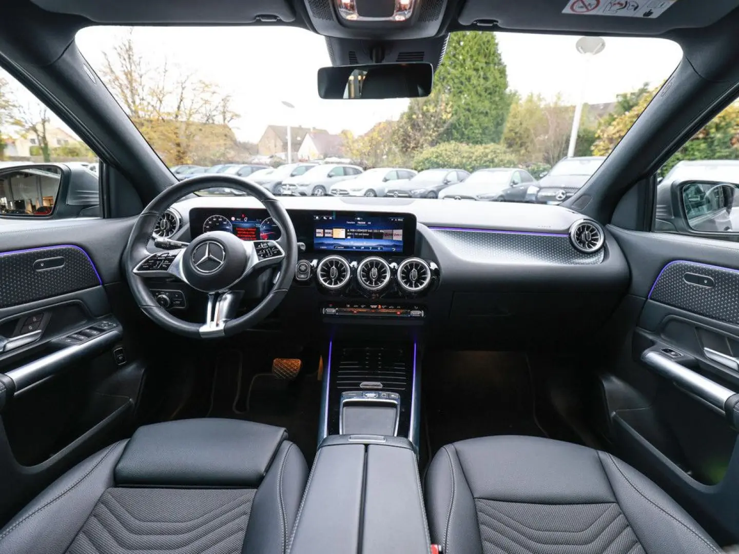 GLA 180 Edition Progressive AHK Distr. LED Navi