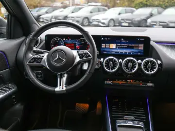 GLA 180 Edition Progressive AHK Distr. LED Navi