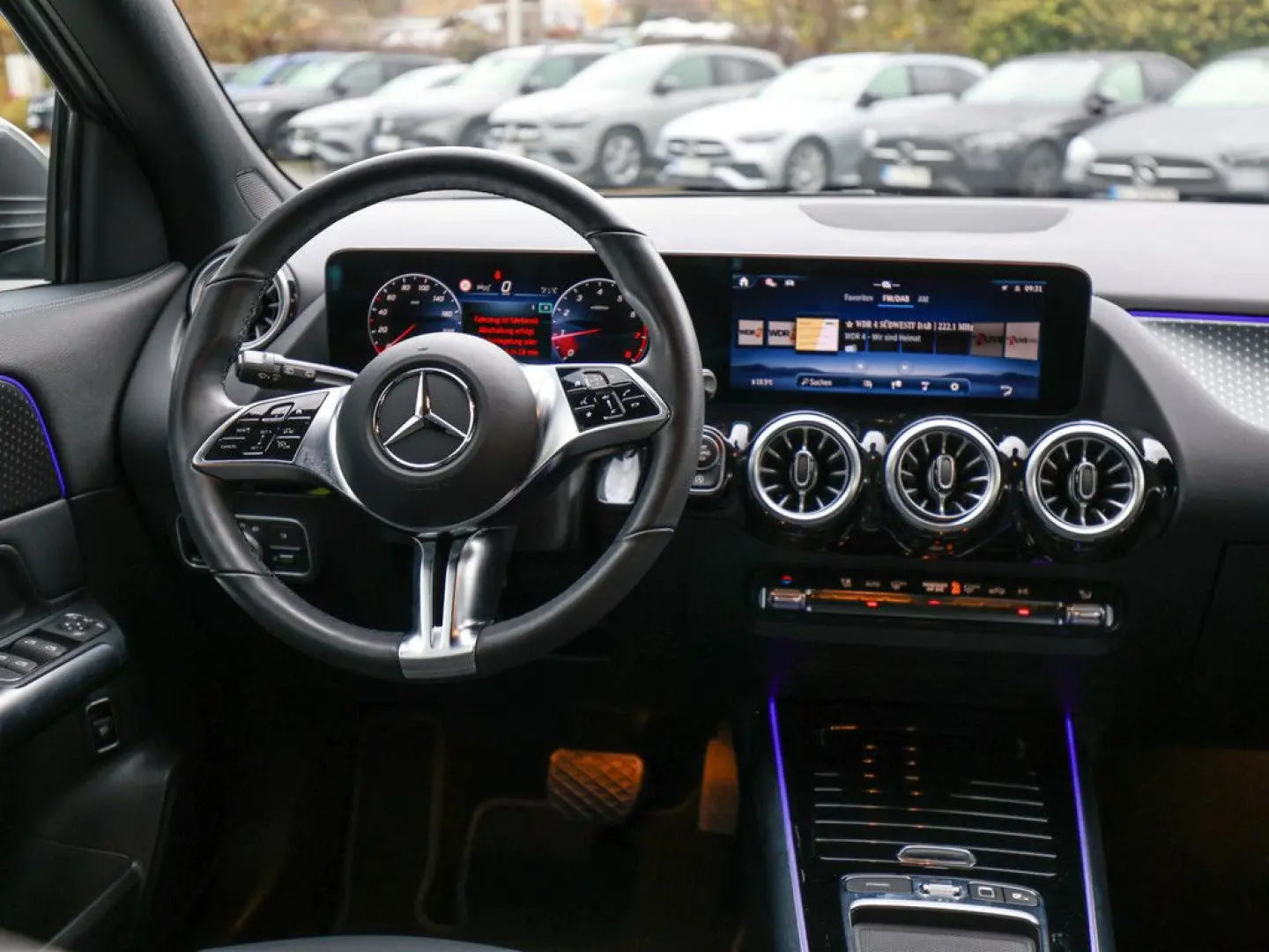 GLA 180 Edition Progressive AHK Distr. LED Navi