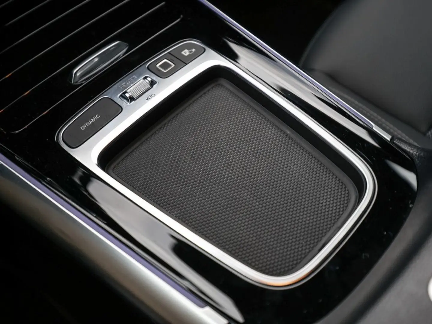 GLA 180 Edition Progressive AHK Distr. LED Navi