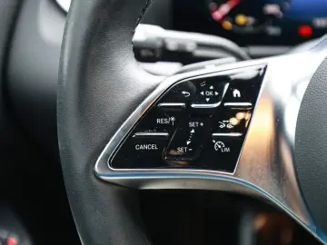 GLA 180 Edition Progressive AHK Distr. LED Navi