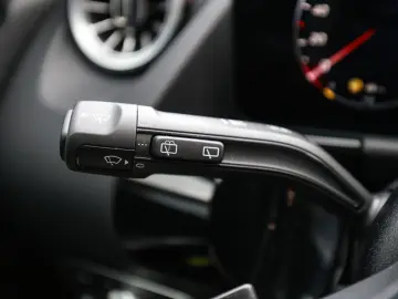 GLA 180 Edition Progressive AHK Distr. LED Navi