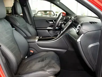 Mercedes-Benz GLC 200 4M AMG PANO KEYLESS