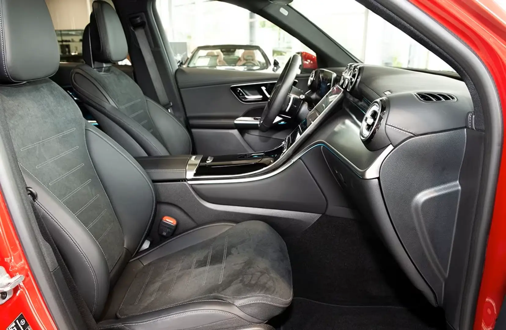 Mercedes-Benz GLC 200 4M AMG PANO KEYLESS