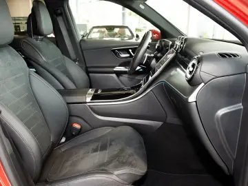 Mercedes-Benz GLC 200 4M AMG PANO KEYLESS