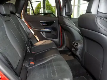 Mercedes-Benz GLC 200 4M AMG PANO KEYLESS