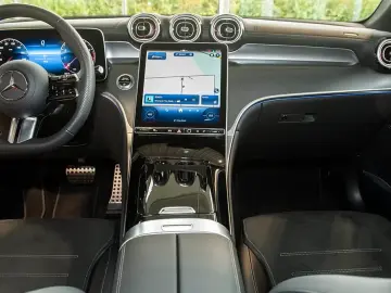 Mercedes-Benz GLC 200 4M AMG PANO KEYLESS