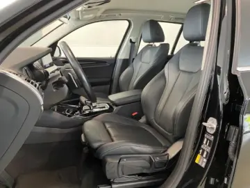 X3 xDrive 30e HiFi DAB PDC LED